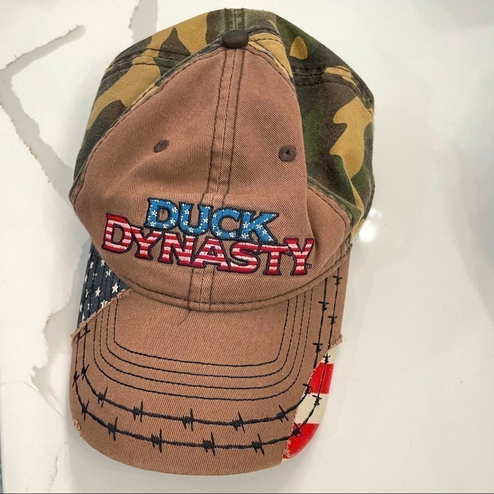 Duck Dynasty Velcro Back baseball cap camo, patriotic army country outdoor hat  